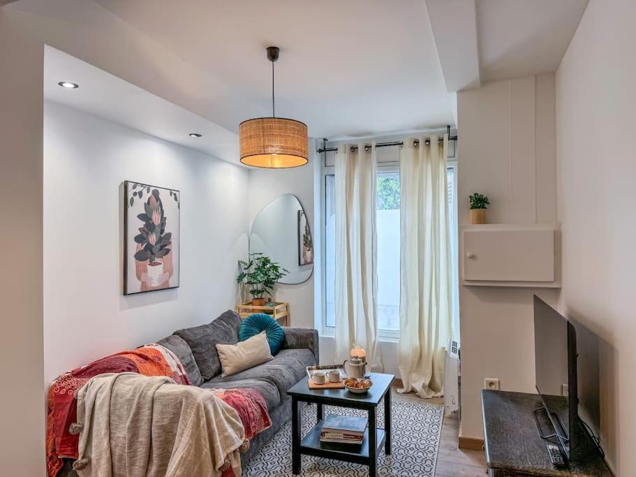Apartamento Elegance Au Coeur De Tarbes Exterior foto